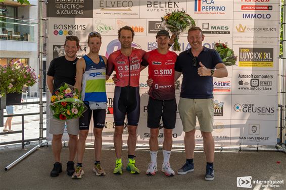 Oost-Vlaanderen boven in Lommelse kwarttriatlon - Lommel