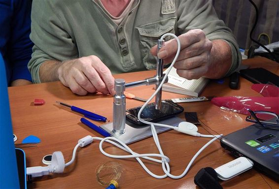 Op naar het Repair Café - Overpelt