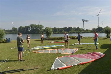 Op surfkamp aan de Paalse Plas - Beringen