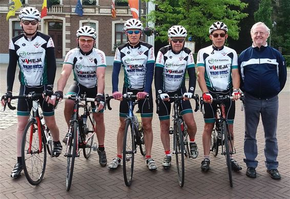 Op weg naar de Muur - Neerpelt