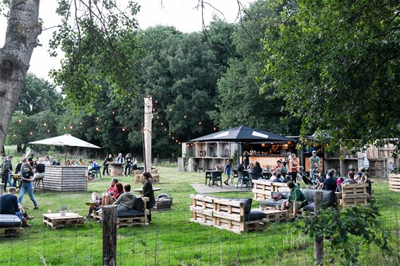 Opening pop-upzomerbar V330 - Beringen