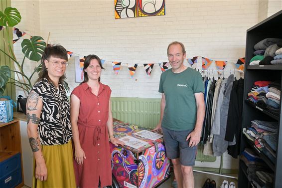 Opening ruilkast 'Krijg de kleren' - Beringen