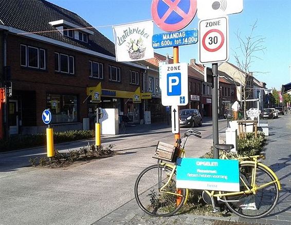 Opgelet: fietsstraat - Peer