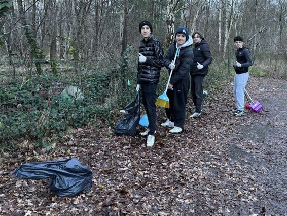 Opruimactie door jongeren BIF Beringen - Beringen