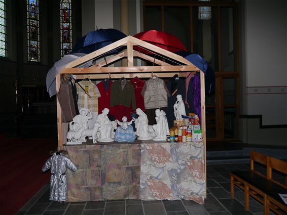 Originele kerststal in Sint-Martinuskerk - Overpelt