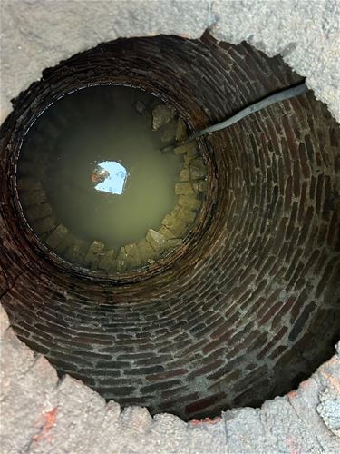Oude waterput ontdekt op de Markt van Peer - Peer
