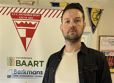 Oudsbergenaar Brecht Paruys verlengt contract - Oudsbergen