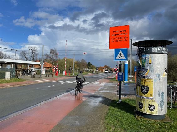 Overweg afgesloten voor werken - Beringen