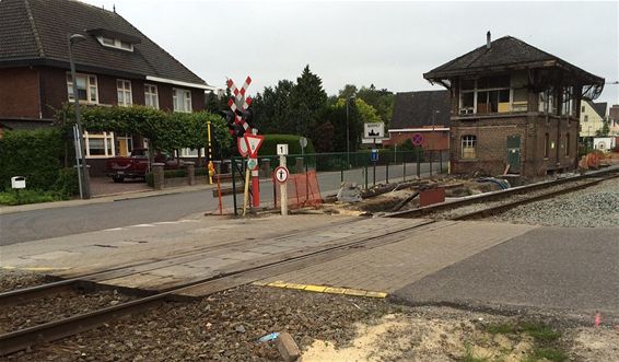 Overweg Spoorwegstraat wordt vernieuwd - Neerpelt