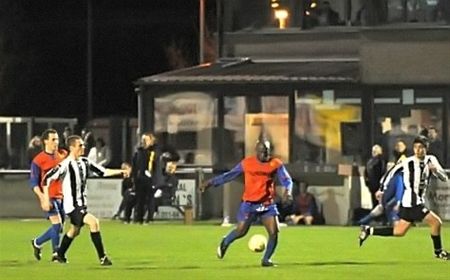 OVV wint Peltse derby - Pelt