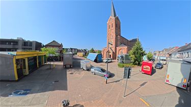 Paal kermis in opbouw - Beringen