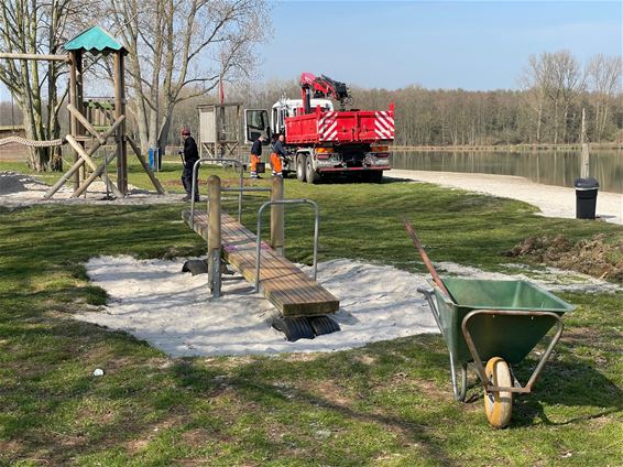 Paalse Plas krijgt afgesloten zwemzone - Beringen