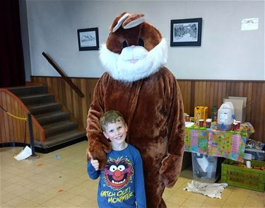 Paashaas op bezoek in Achel-Statie - Hamont-Achel