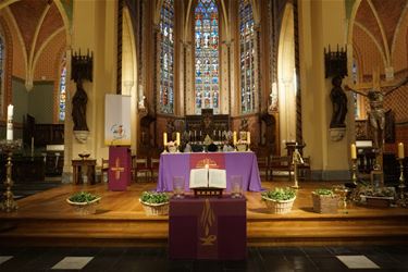 Palmzondagviering in de Sint-Pietersbandenkerk - Lommel