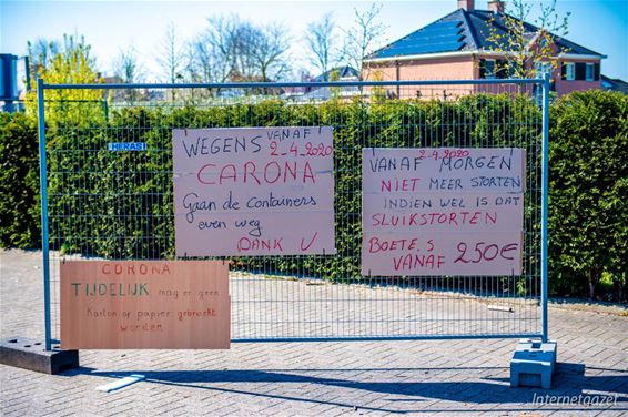 Papiercontainers bij Esperanza weg - Pelt