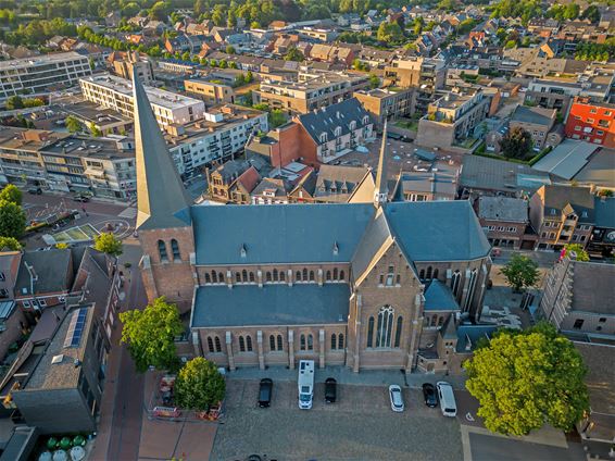 Pelt - Parkeren op Kerkplein tijdelijk niet mogelijk