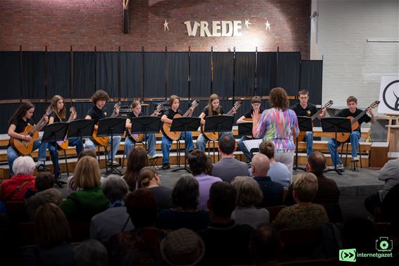 Peerse gitaristen concerteren in Pelt - Peer