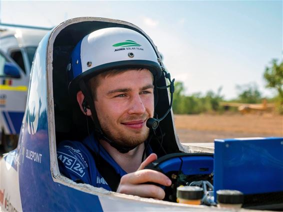 Peltenaar piloot van zonnewagen in Australië - Pelt