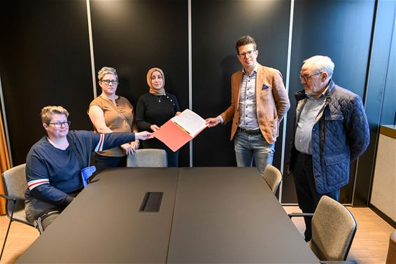 Petitie voor veiliger kruispunt - Beringen