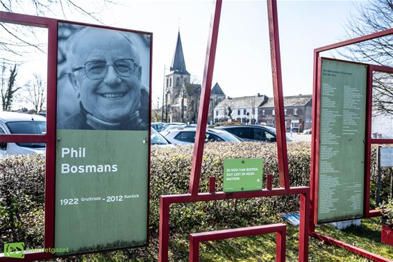 Phil Bosmans blijft voortleven op zijn plein - Oudsbergen