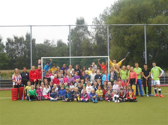 Phoenix jeugdkamp trekt  79 kinderen - Neerpelt