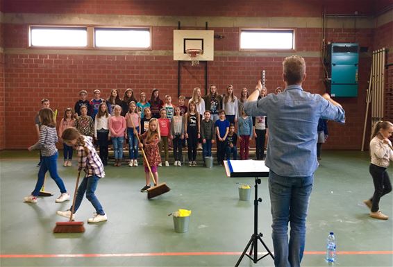 Piccolo's repeteren voor Lenteconcert - Neerpelt