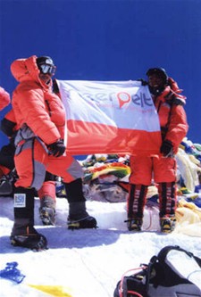 Pol Goven en Karma sherpa gehuldigd - Neerpelt