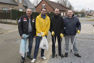 Ook politici ruimen zwerfvuil - Beringen