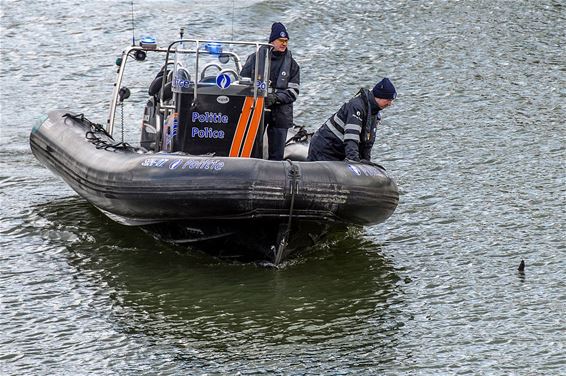 Politie op het kanaal - Neerpelt