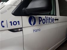 Autobestuurder politie te snel af - Pelt