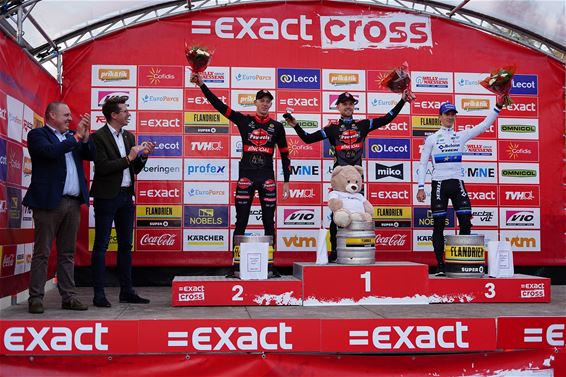 Prachtig podium Exact Cross Beringen - Beringen