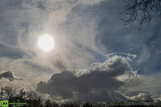Prachtige voorjaarslucht boven Pelt - Pelt