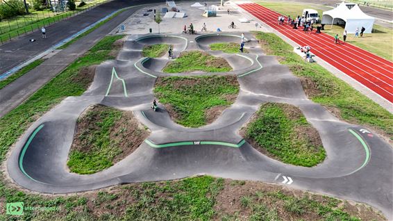 Pumptrack aan De Deuster officieel geopend - Peer
