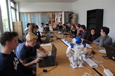 PXL en Spectrum College Beringen testen robots - Beringen