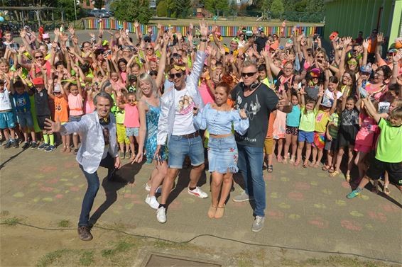 Q Music stopt met Foute Caravan in Paal - Beringen