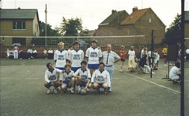 Radio Benelux speelde volleybal - Beringen