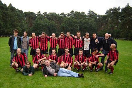 Real Heesakker kampioen - Overpelt