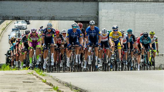 Remco Evenepoel al meteen op kop - Beringen