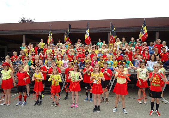 Repeteren voor het schoolfeest (2) - Neerpelt