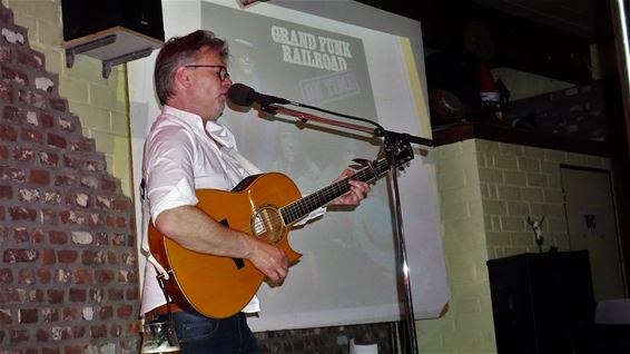 Rik Mercelis bij 'Gluren bij de Buren' - Lommel