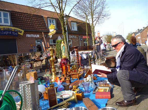 Rommelmarkt blijft trekpleister - Peer