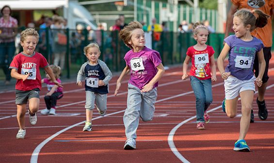 Rondjes lopen voor 't Fierkant - Neerpelt