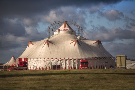 Rondtrekkende evangelisten op festivalweide - Lommel