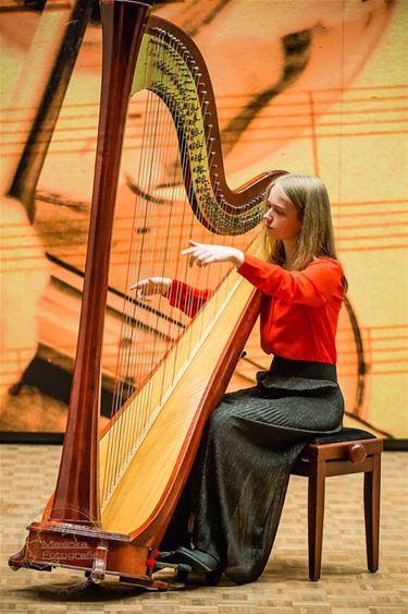 Roos Bex wint muziekprijs in Maastricht - Beringen