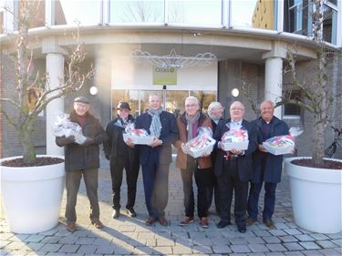 Rotary Beringen deelt pakjes uit - Beringen