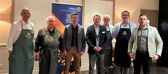Rotary schenkt 2.500 euro aan Kleine-Brogel - Peer