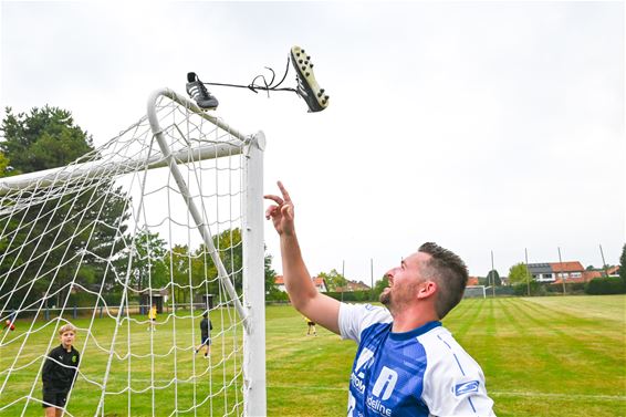 Roy Willems hangt voetbalschoenen aan de haak - Lommel