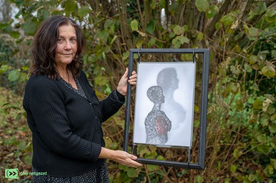 Sabine Schrayen op het (foto)wandelpad - Pelt