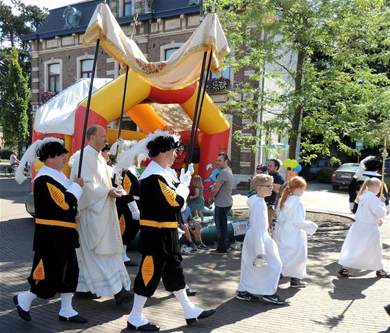 Sacramentsprocessie in SHLille - Neerpelt