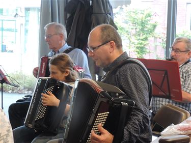 SAMWD brengt accordeonconcert in Beukenveld Paal - Beringen